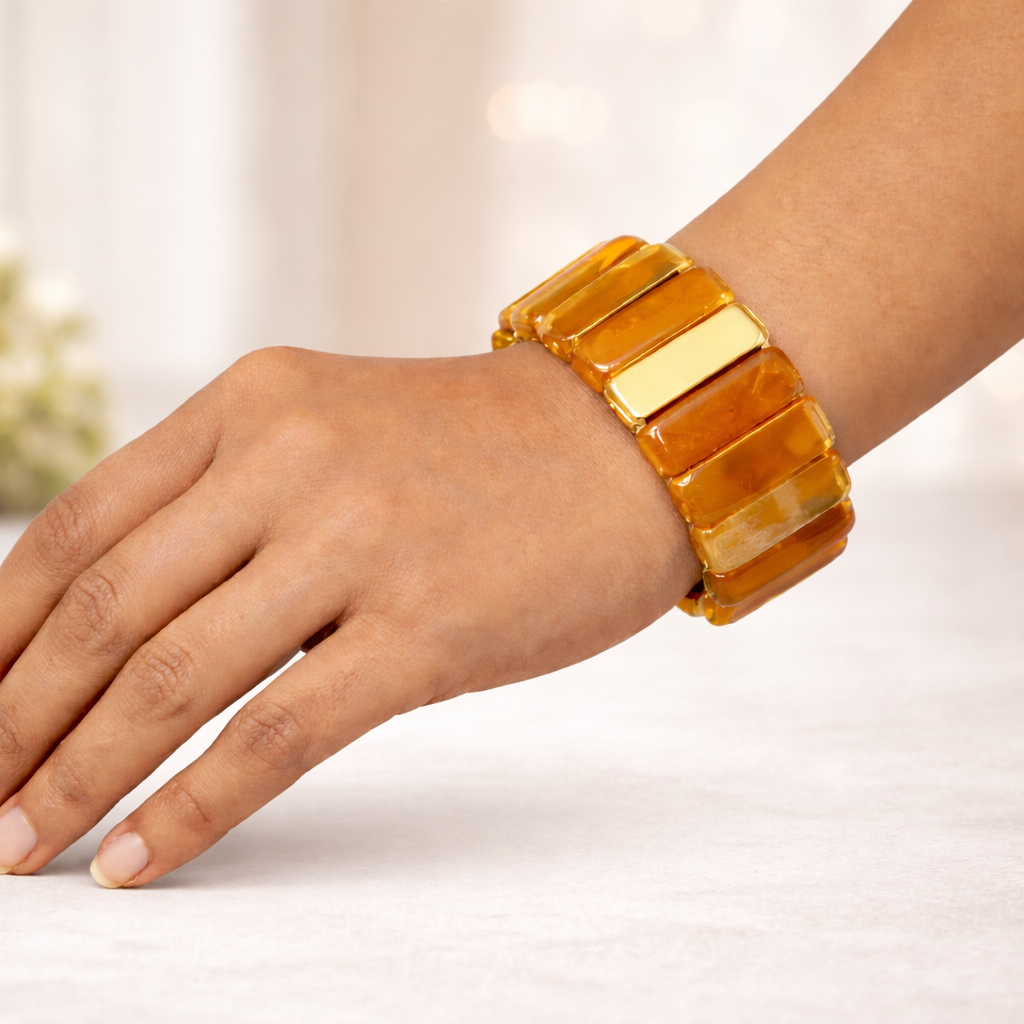 Elegant Stretch Resin Bracelet