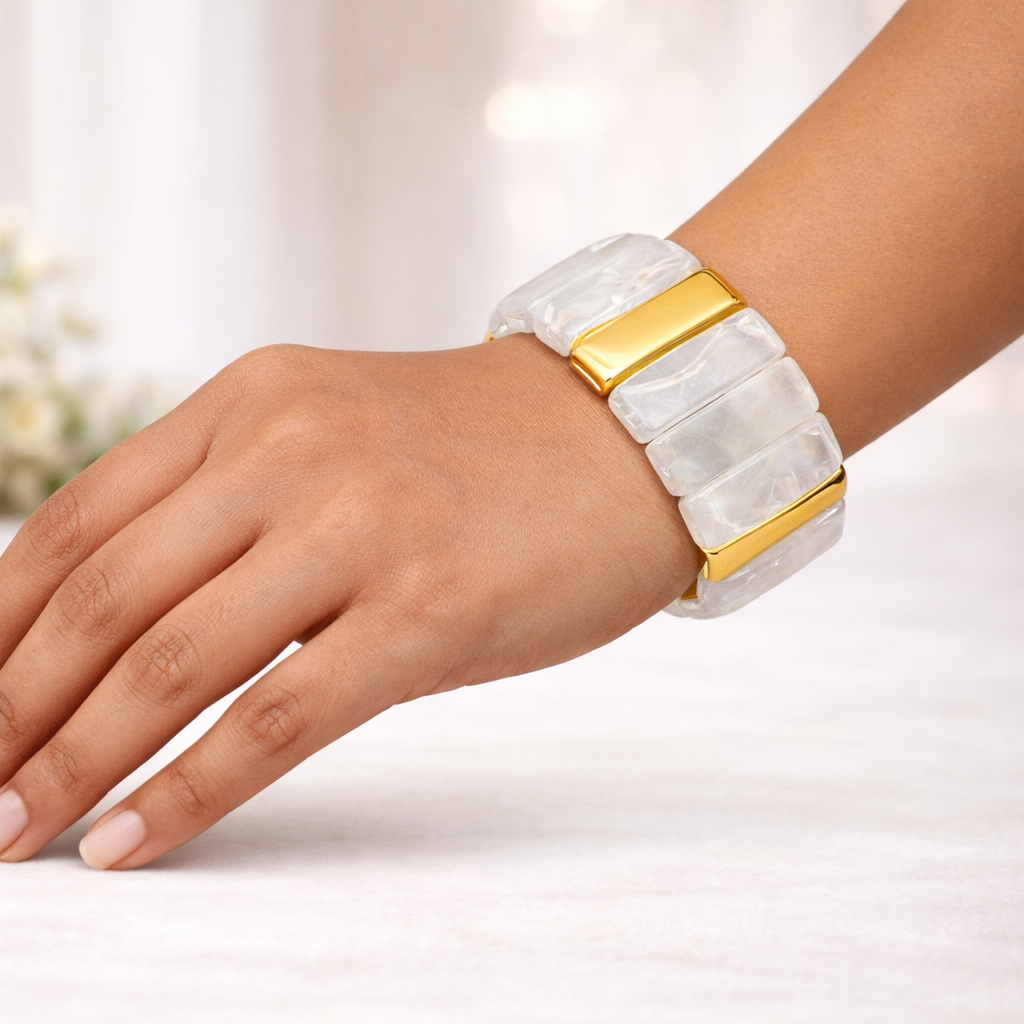 Elegant Stretch Resin Bracelet