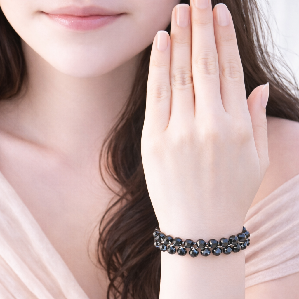 Elegant Gold-Plated Chain with Crystal Detailing