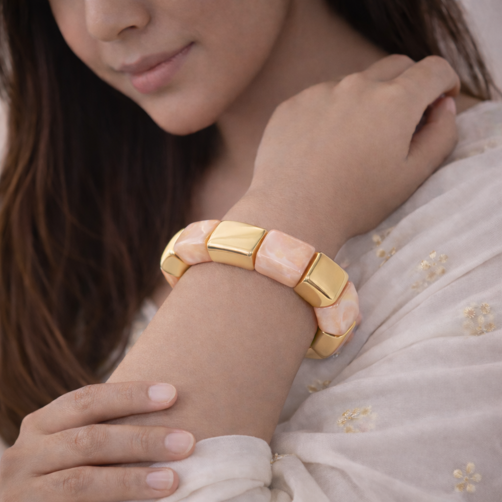 Resin & Gold Tone Stretch Bracelet