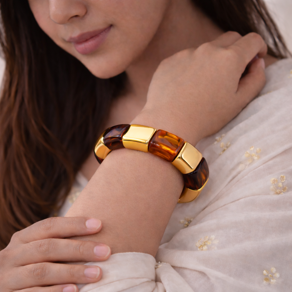 Resin & Gold Tone Stretch Bracelet